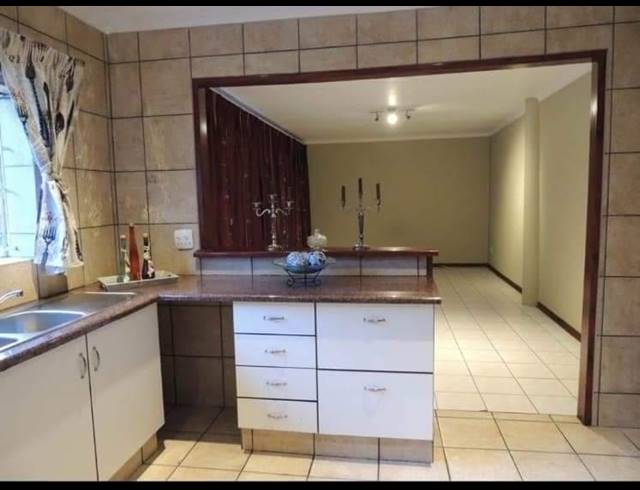 5 BEDROOM HOUSE FOR SALE IN LODEYKO